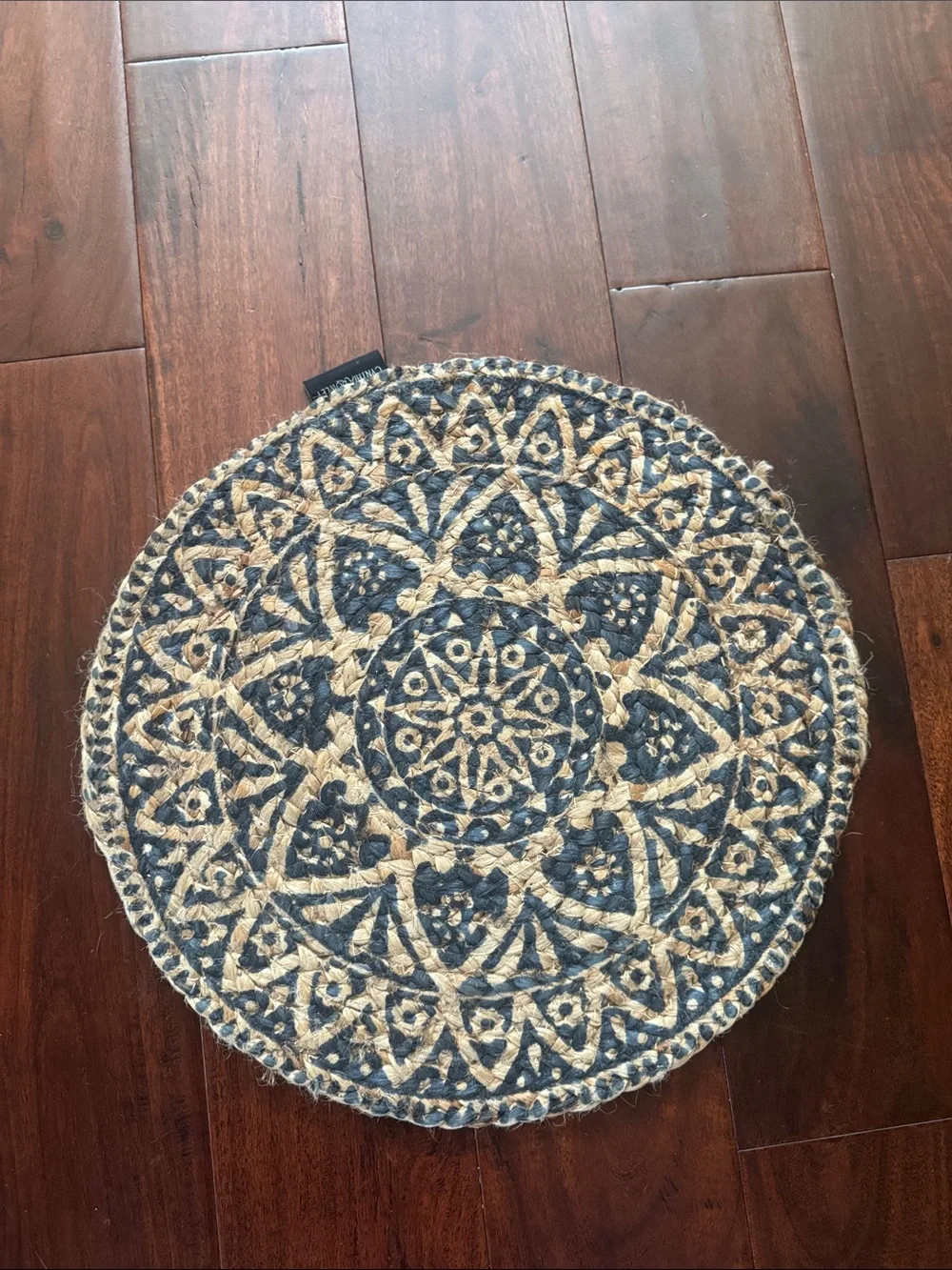 Cynthia Rowley Set of 4 Round Braided 100% Jute Placemats Navy Tan